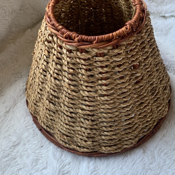 Natural Brown Wicker Woven Rattan Rope Lamp Shade Boho Tiki 7 X 9"‎ home decor - Picture 7 of 7